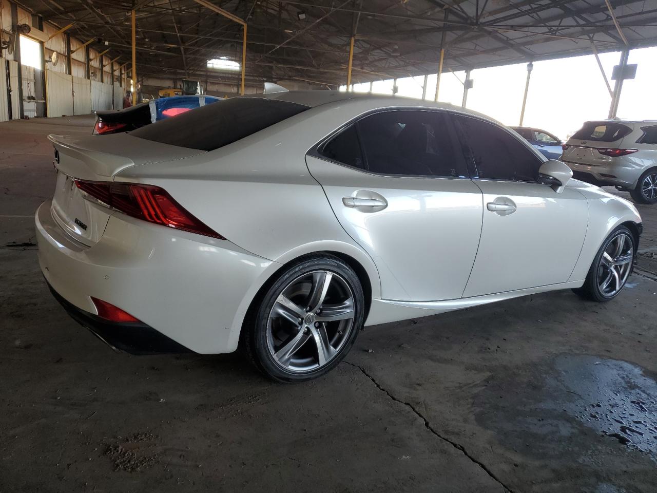 2017 Lexus IS - Image 3