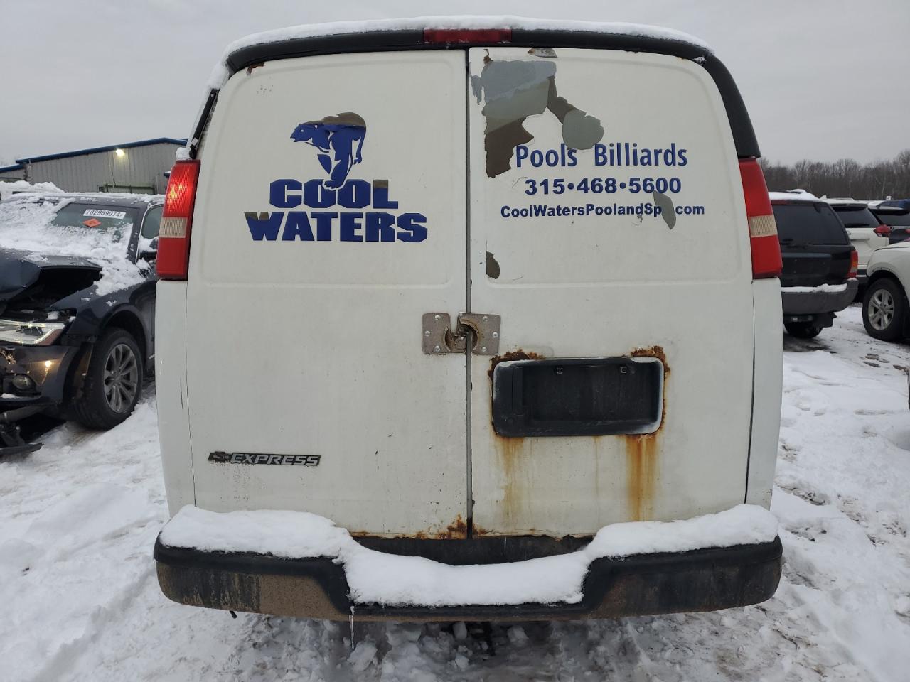 2009 Chevrolet Express - Image 6