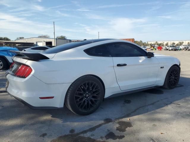  FORD MUSTANG 2017 Biały