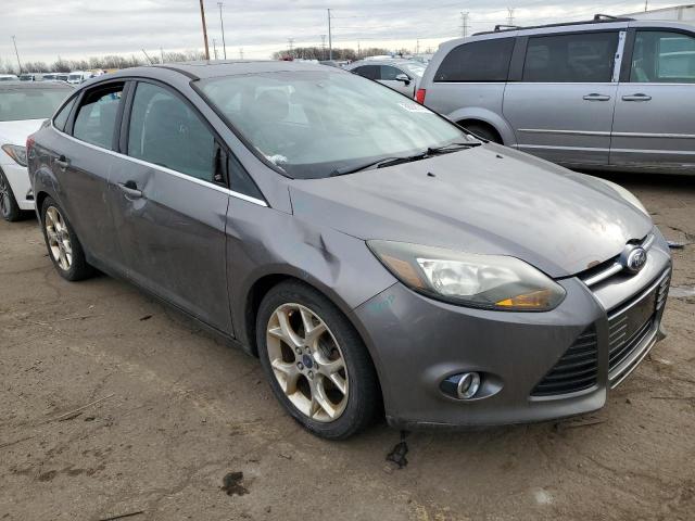 Sedans FORD FOCUS 2014 Szary