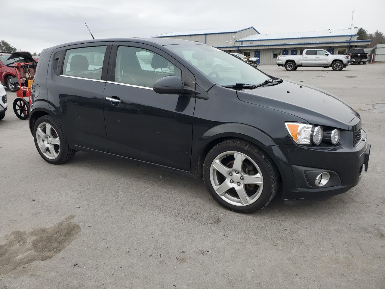 VIN 1G1JE6SB6D4255704 2013 CHEVROLET SONIC no.4