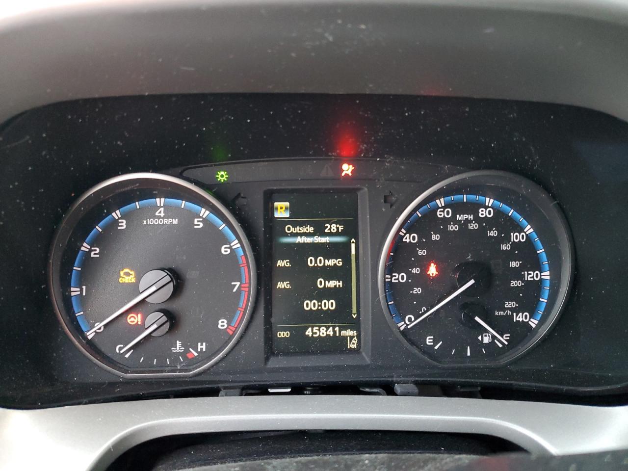 2018 Toyota RAV 4 - Image 9
