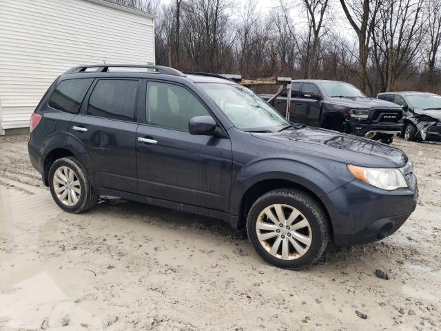  SUBARU FORESTER 2013 Серый