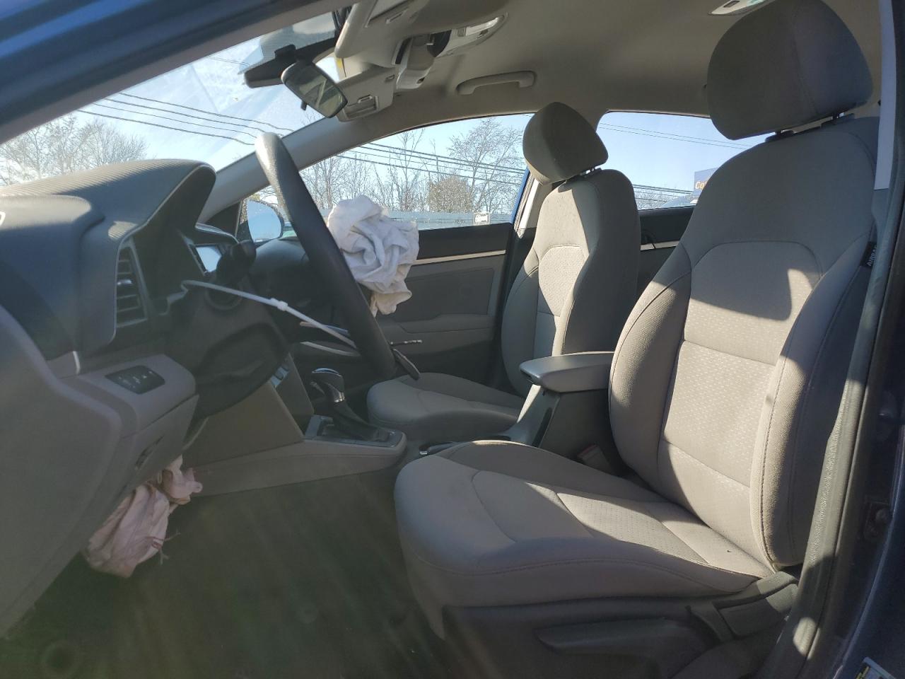 2019 Hyundai Elantra - Image 7