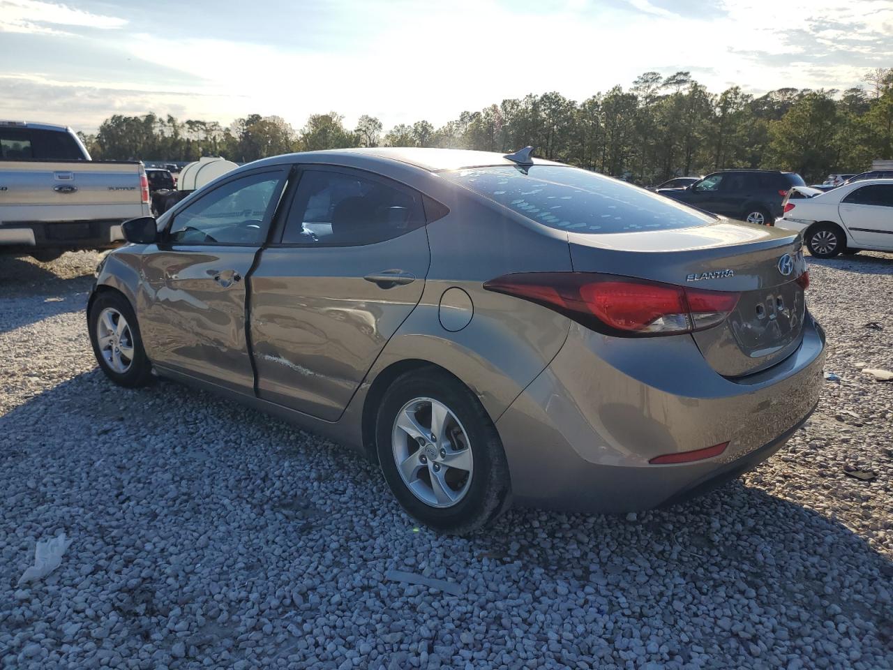 VIN 5NPDH4AE5FH618146 2015 HYUNDAI ELANTRA no.2