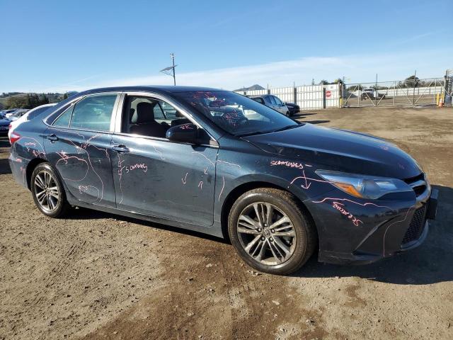  TOYOTA CAMRY 2015 Czarny