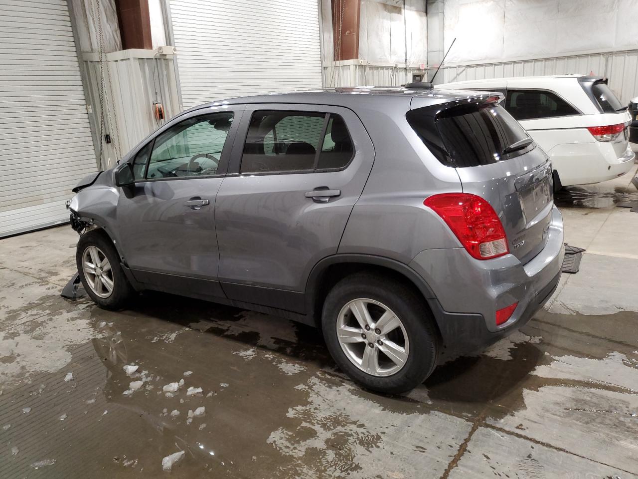 VIN 3GNCJKSB4LL240686 2020 CHEVROLET TRAX no.2