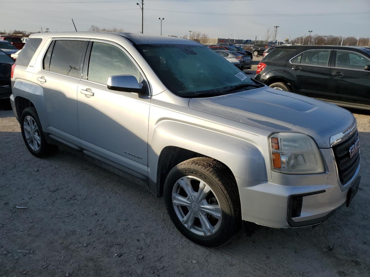 2017 GMC Terrain - Image 4