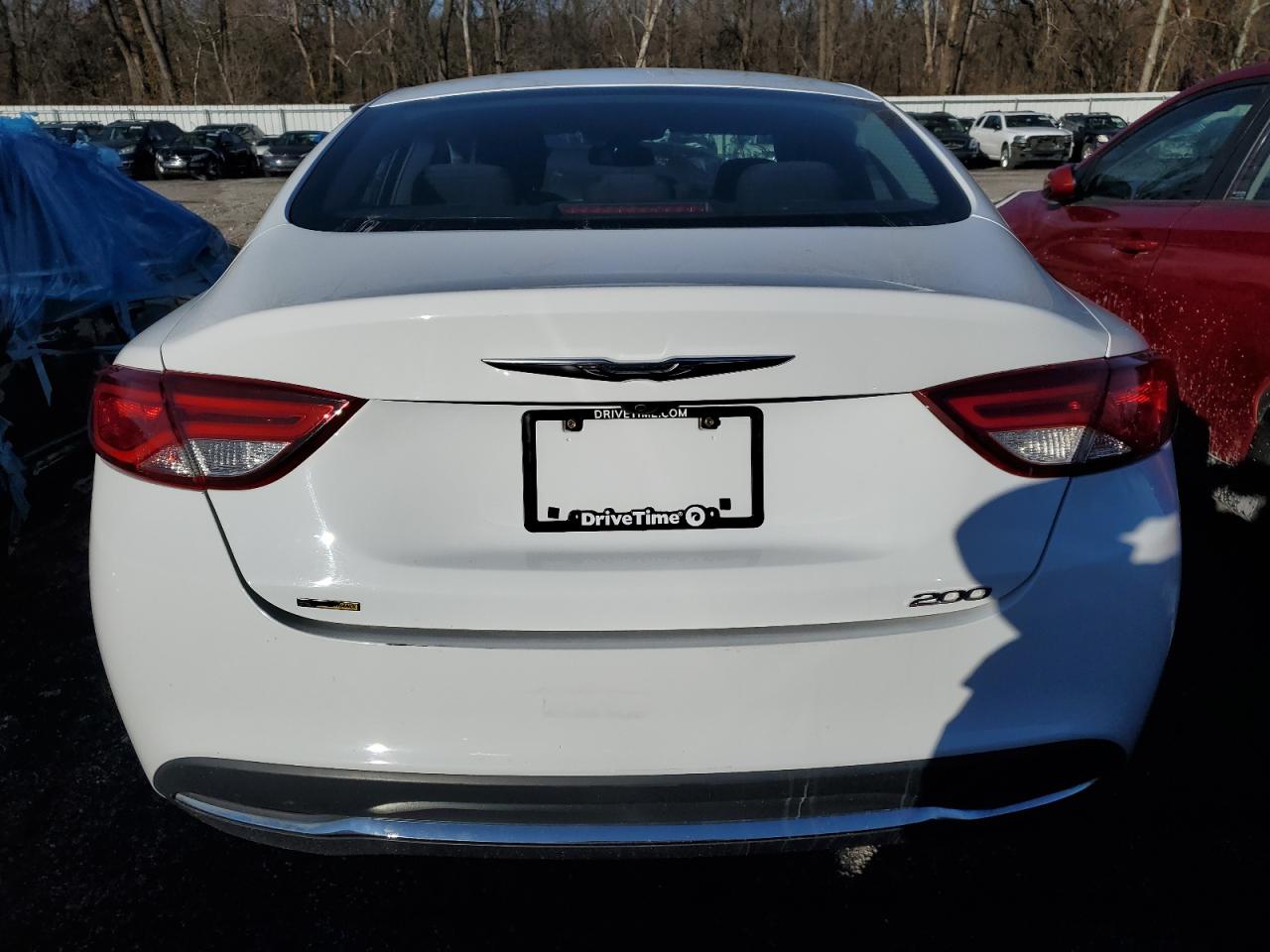 2016 Chrysler 200 - Image 6