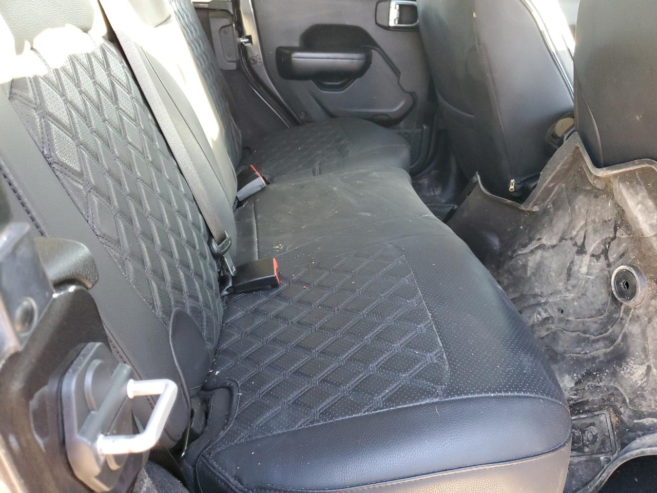 2019 Jeep Wrangler - Image 11
