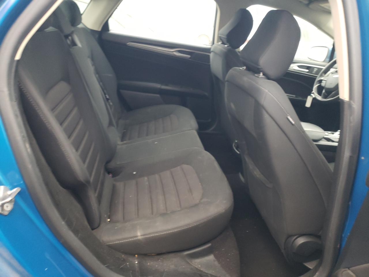 2020 Ford Fusion - Image 10