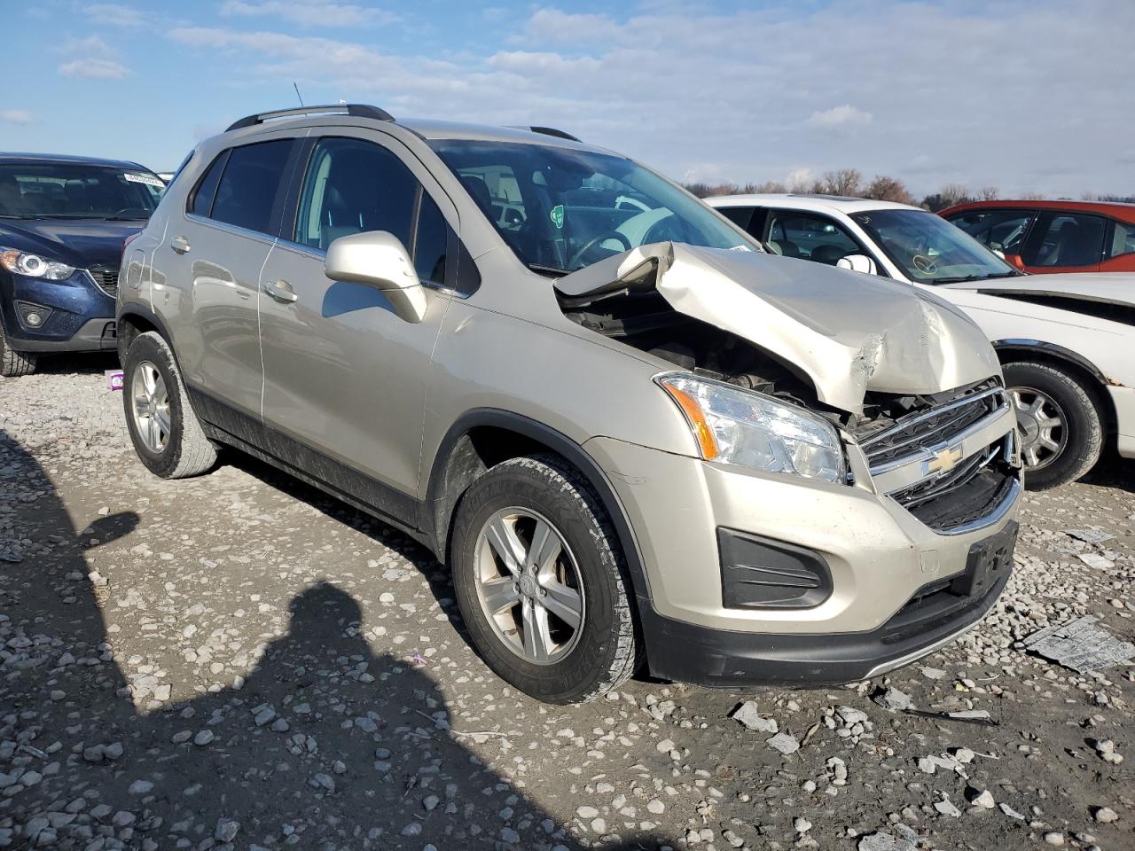 VIN 3GNCJPSB2GL173833 2016 CHEVROLET TRAX no.4