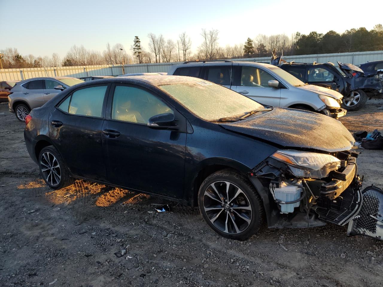 VIN 2T1BURHE0JC043634 2018 TOYOTA COROLLA no.4