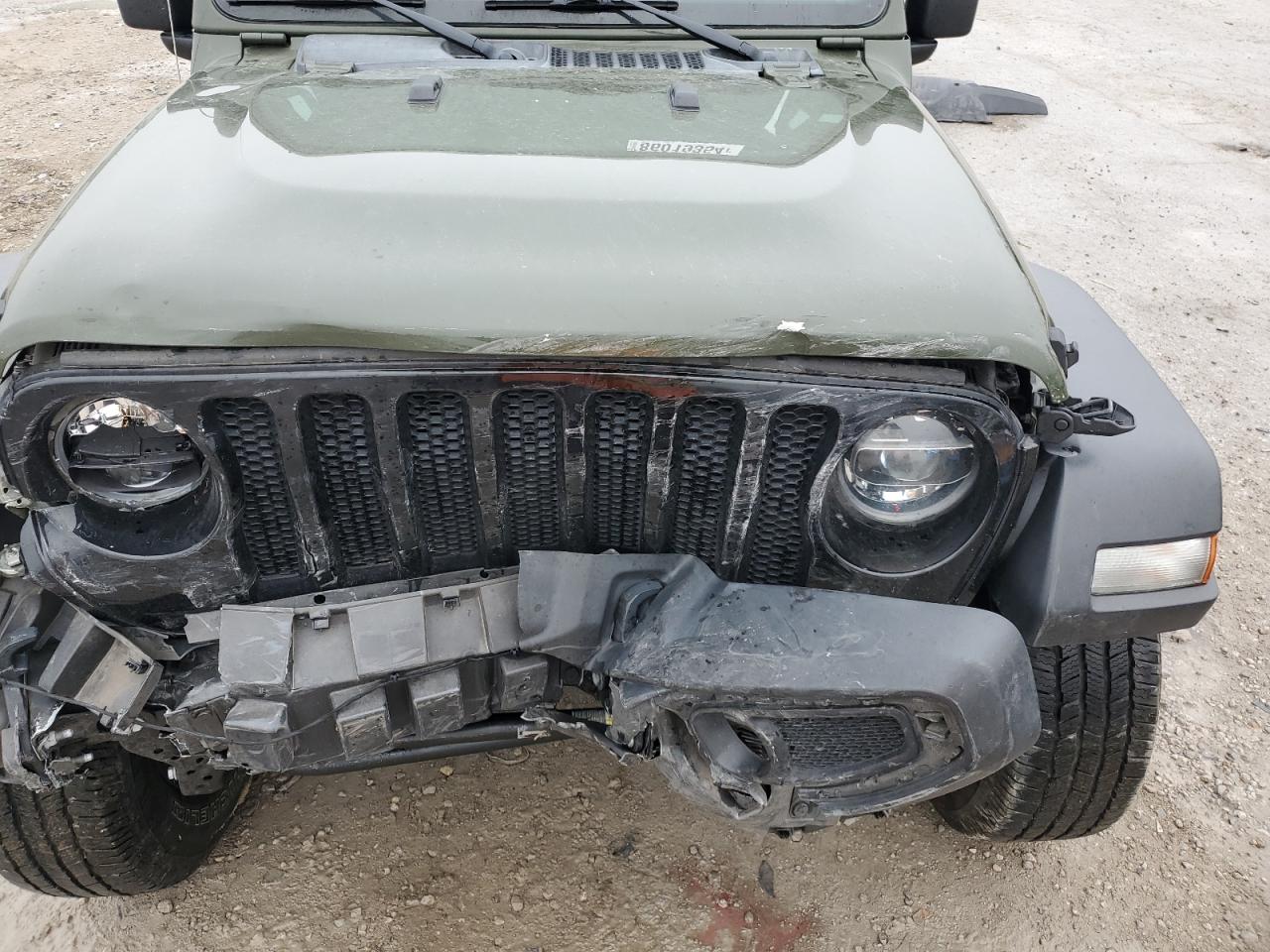 2021 Jeep Wrangler - Image 12