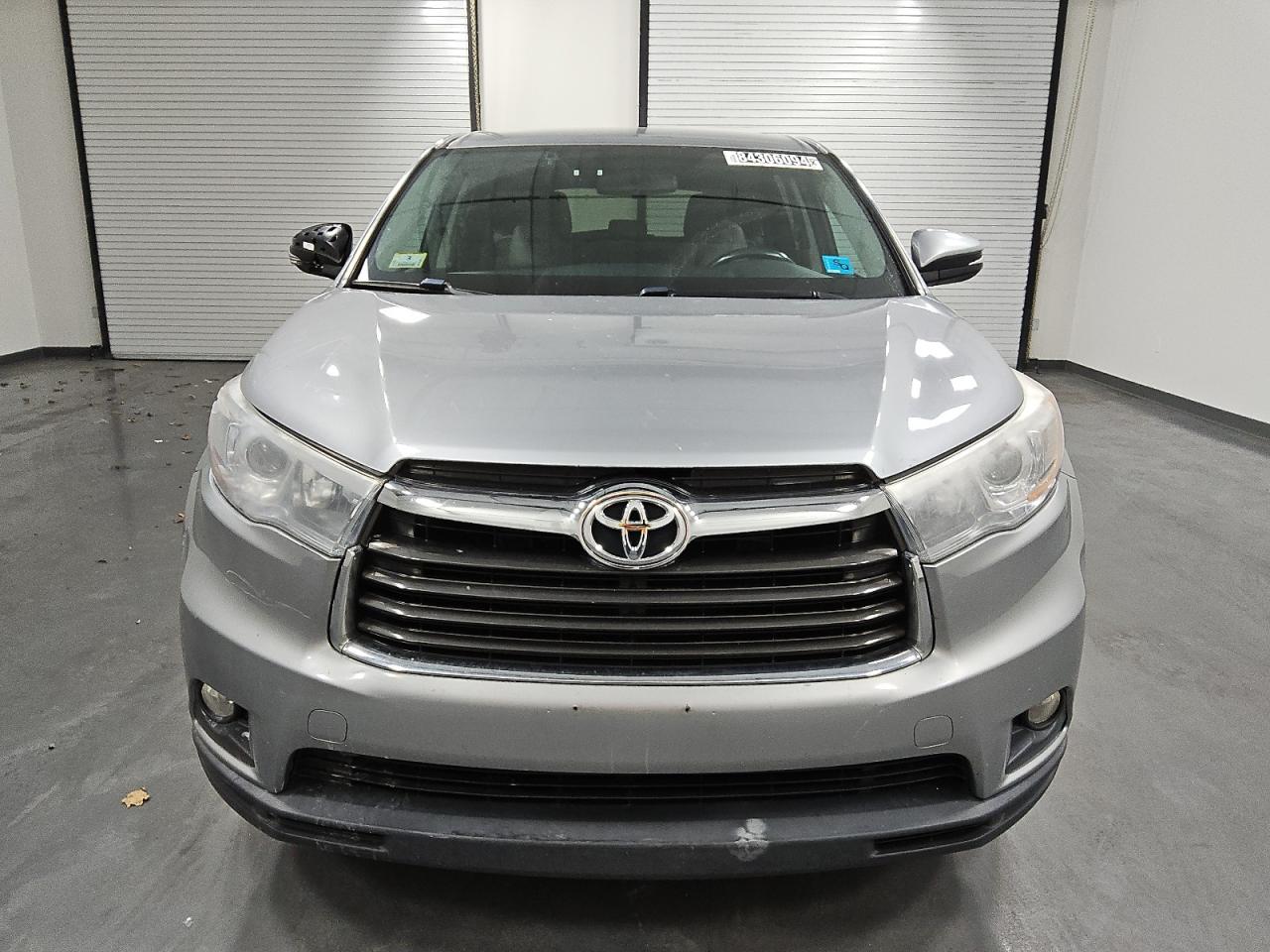 2016 Toyota Highlander - Image 5
