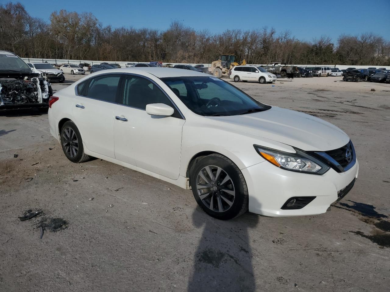 2017 Nissan Altima - Image 4