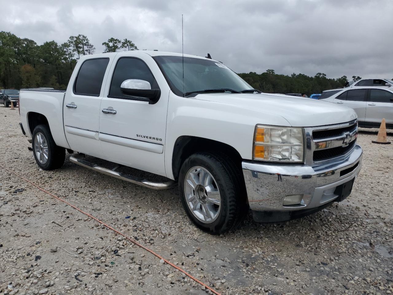 2013 Chevrolet Silverado - Image 4