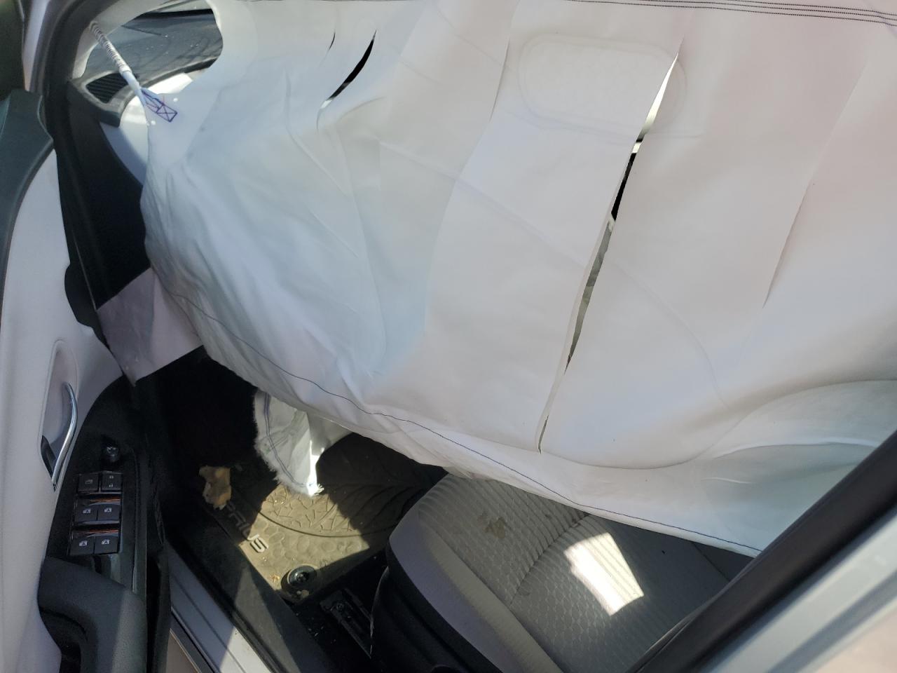 2016 Toyota Prius - Image 8