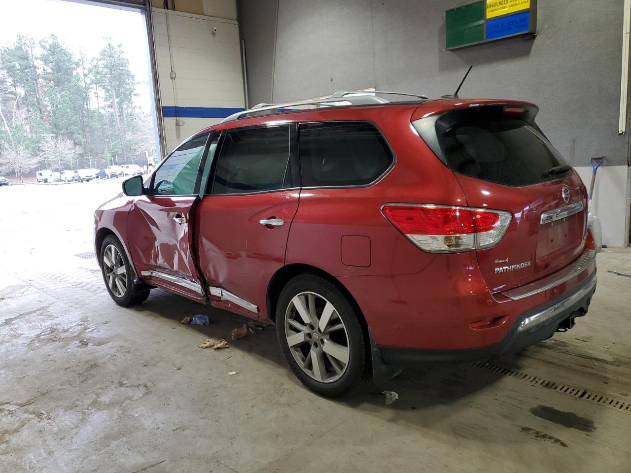 VIN 5N1AR2MN0FC673160 2015 NISSAN PATHFINDER no.2