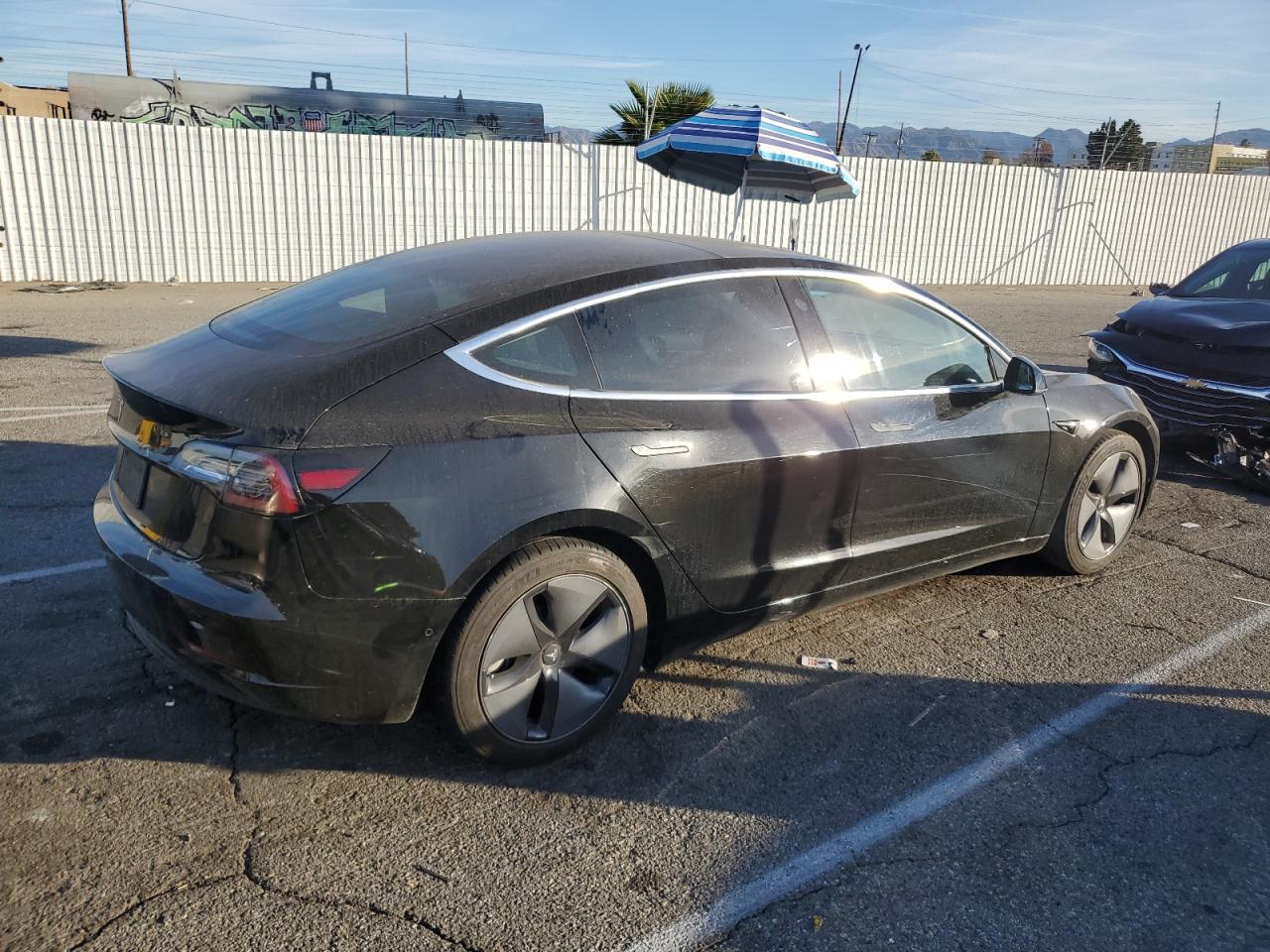 2019 Tesla Model 3 VIN: 5YJ3E1EA4KF305866 Lot: 85666804