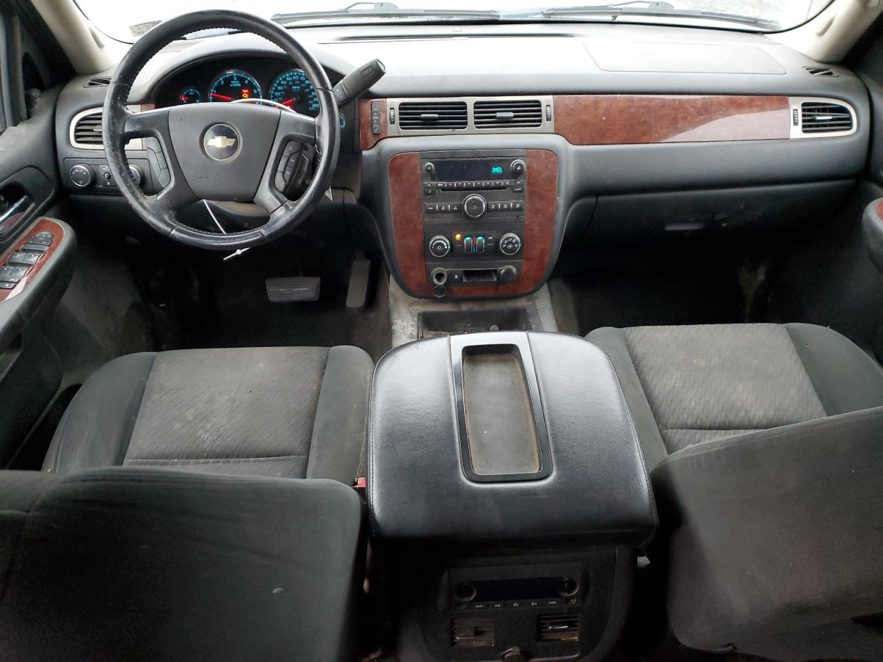 2009 Chevrolet Avalanche - Image 8