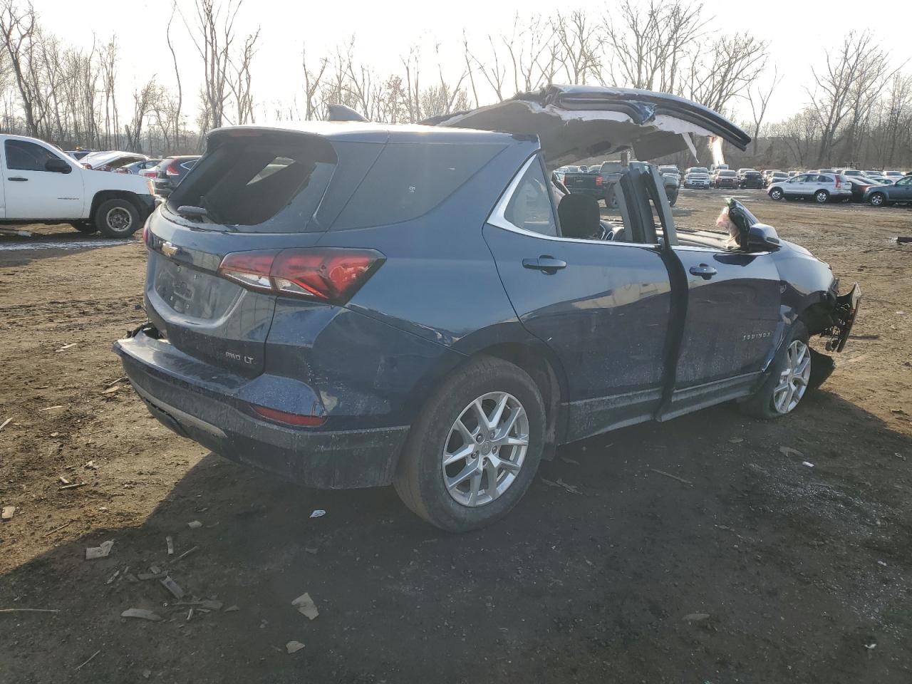 VIN 3GNAXUEV0NL155189 2022 CHEVROLET EQUINOX no.3