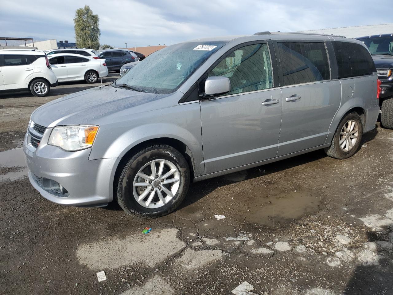 2018 Dodge Grand Caravan Sxt for Sale in North Las Vegas, NV - Minor Dent/Scratches
