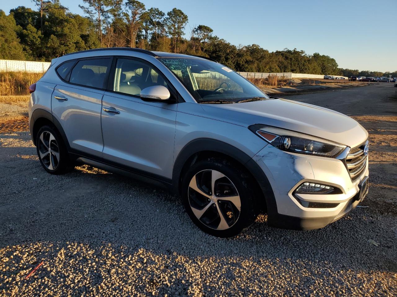 VIN KM8J3CA23GU192218 2016 HYUNDAI TUCSON no.4