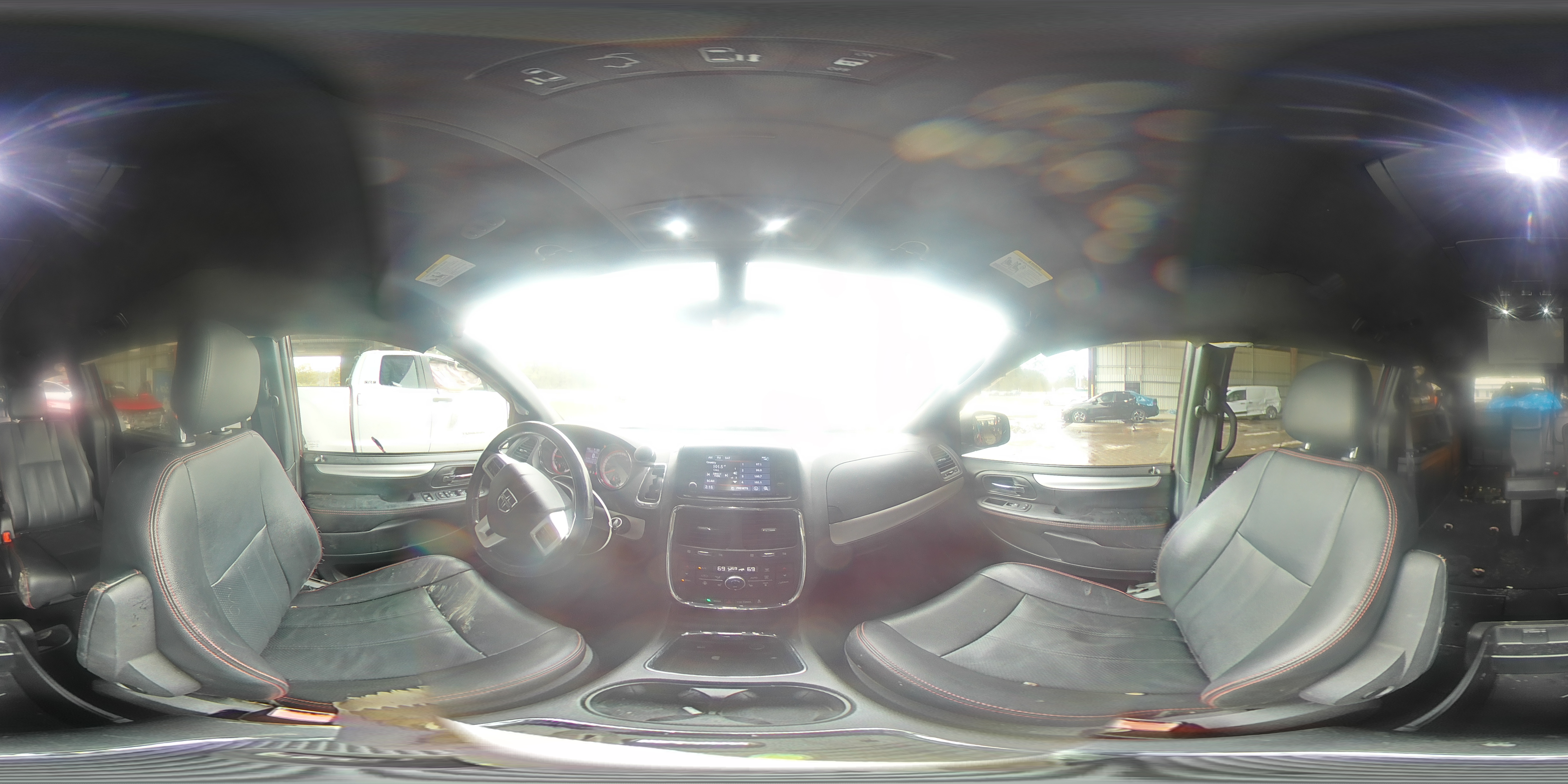 2019 Dodge Caravan - Image 13