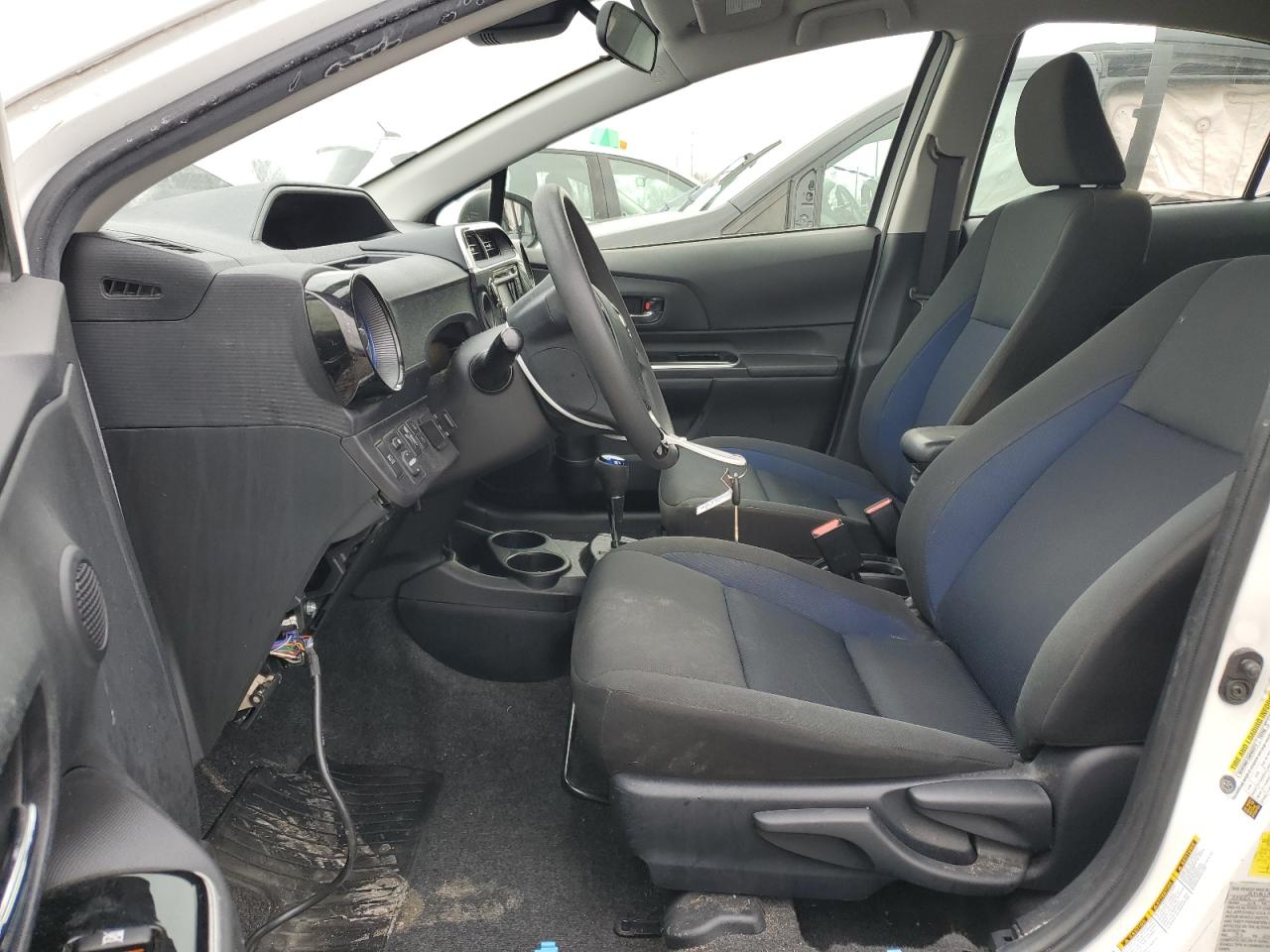 2018 Toyota Prius - Image 7