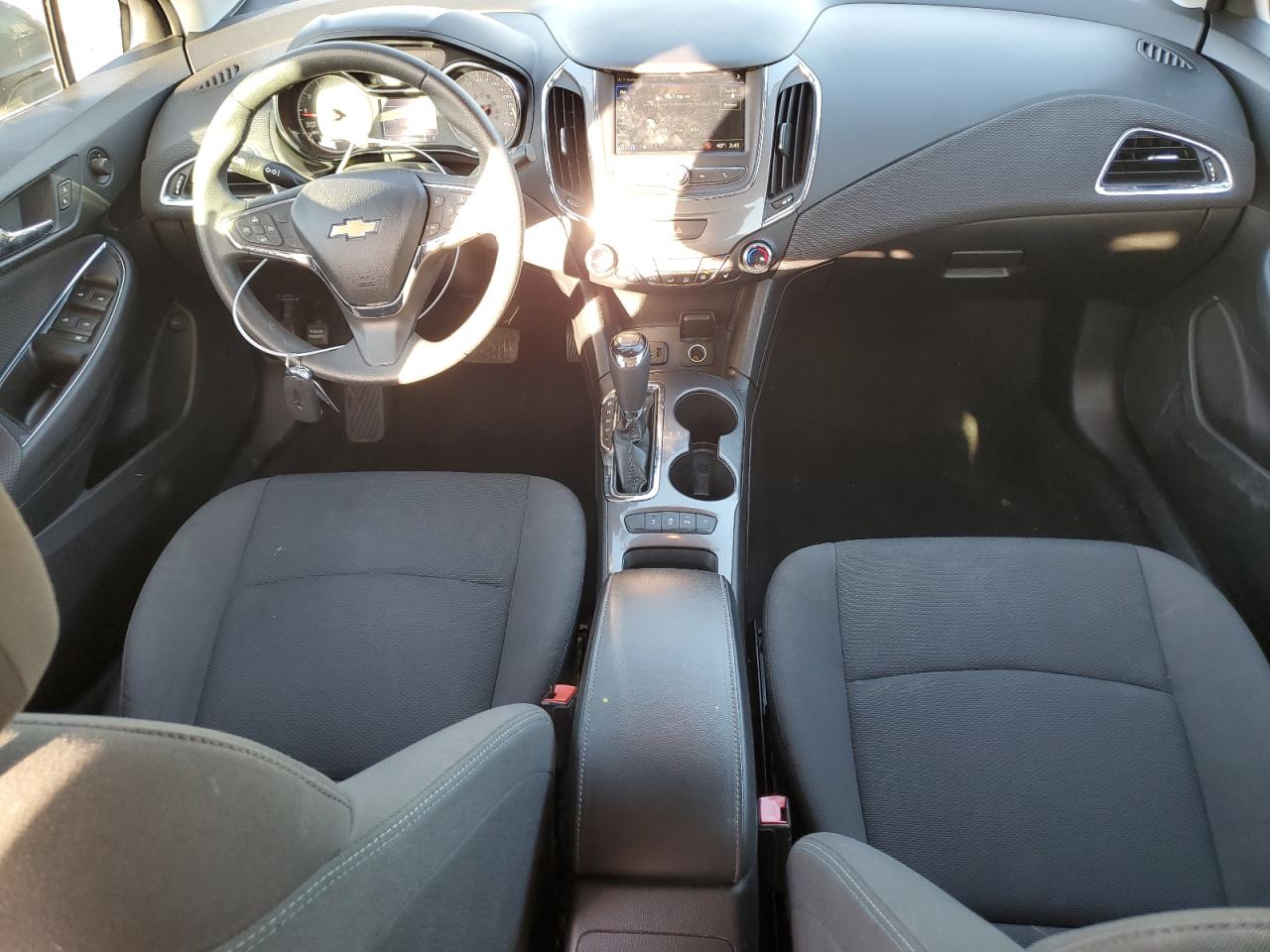 2019 Chevrolet Cruze - Image 8