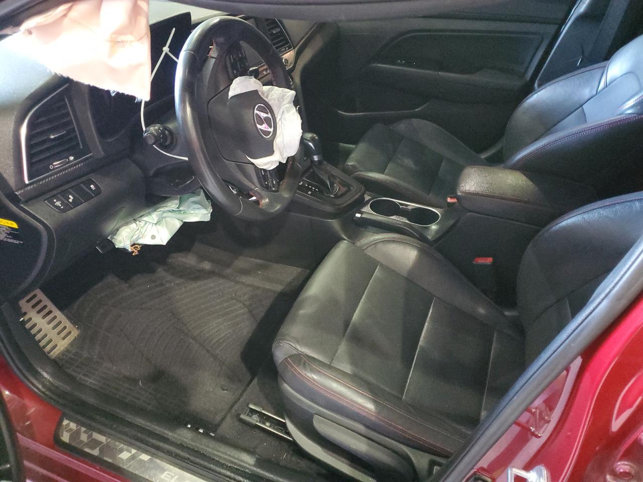 2018 Hyundai Elantra - Image 7