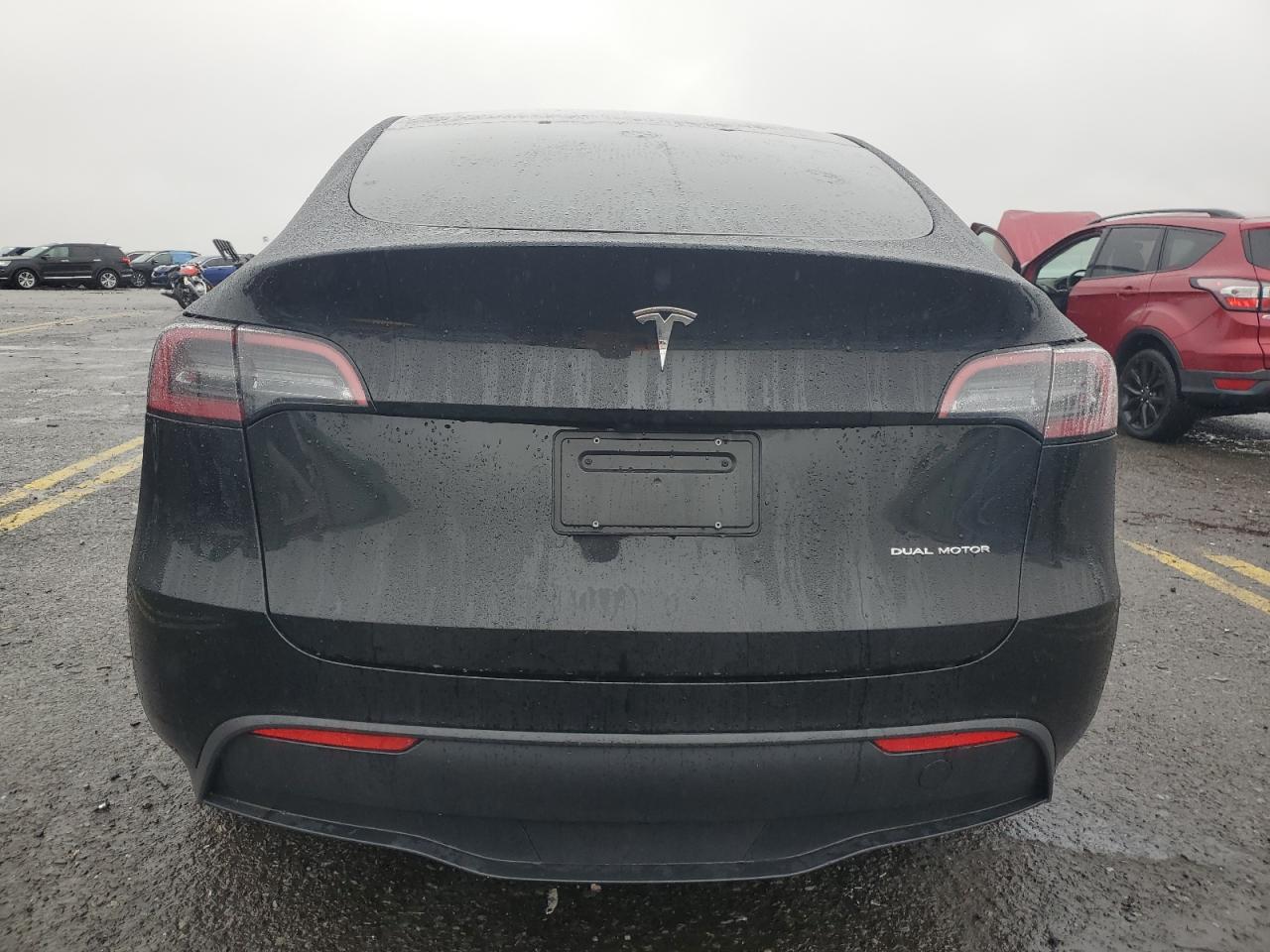 2024 Tesla Model Y VIN: 7SAYGDEE3RF170509 Lot: 85035564