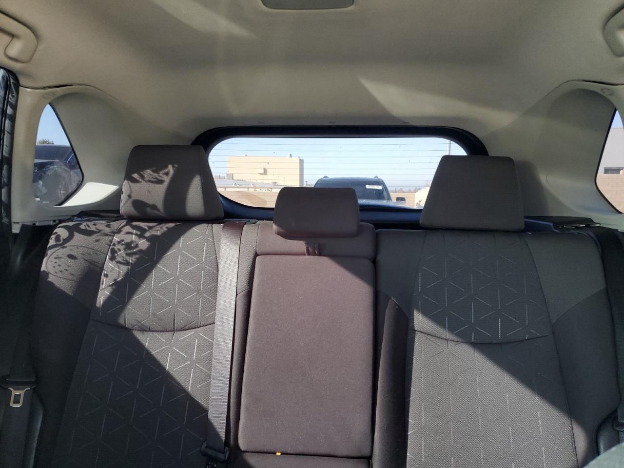 2022 Toyota RAV 4 - Image 10