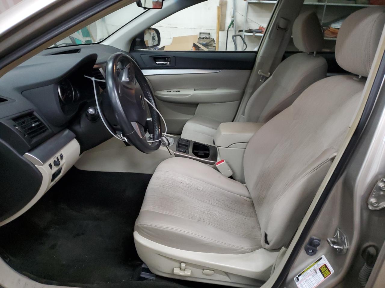 2014 Subaru Outback - Image 7