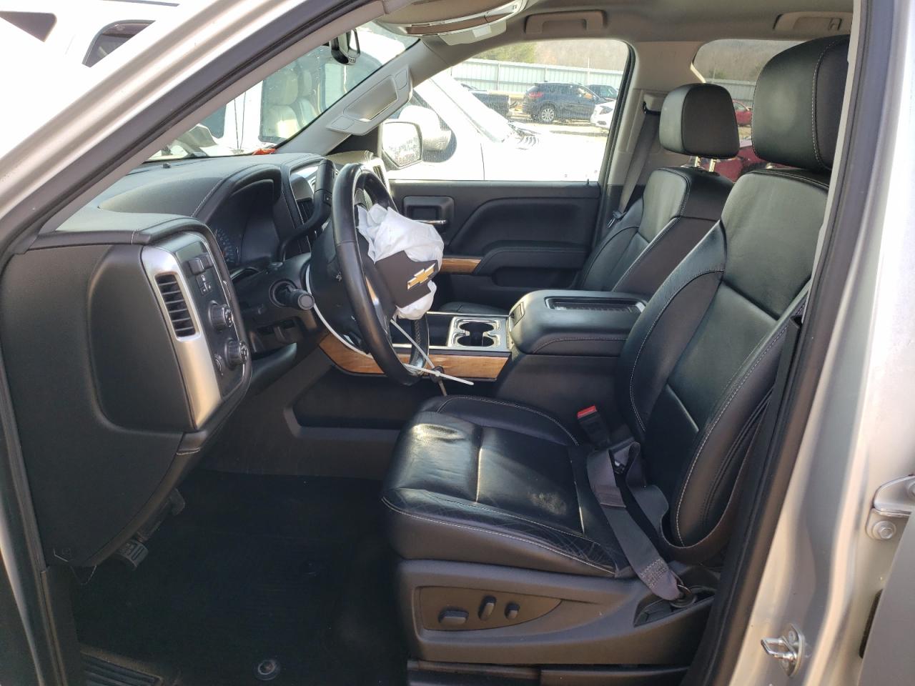 2017 Chevrolet Silverado - Image 7