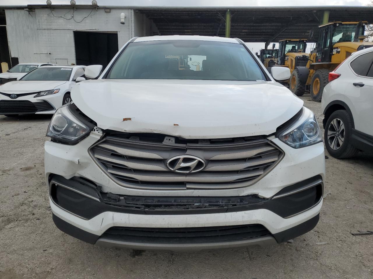 VIN 5NMZT3LB1JH074820 2018 HYUNDAI SANTA FE no.5