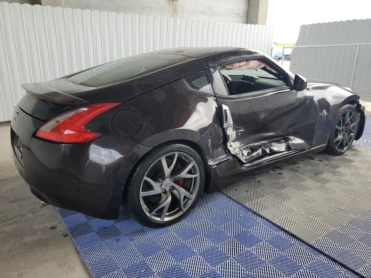 VIN JN1AZ4EH6FM440583 2015 NISSAN 370Z no.3