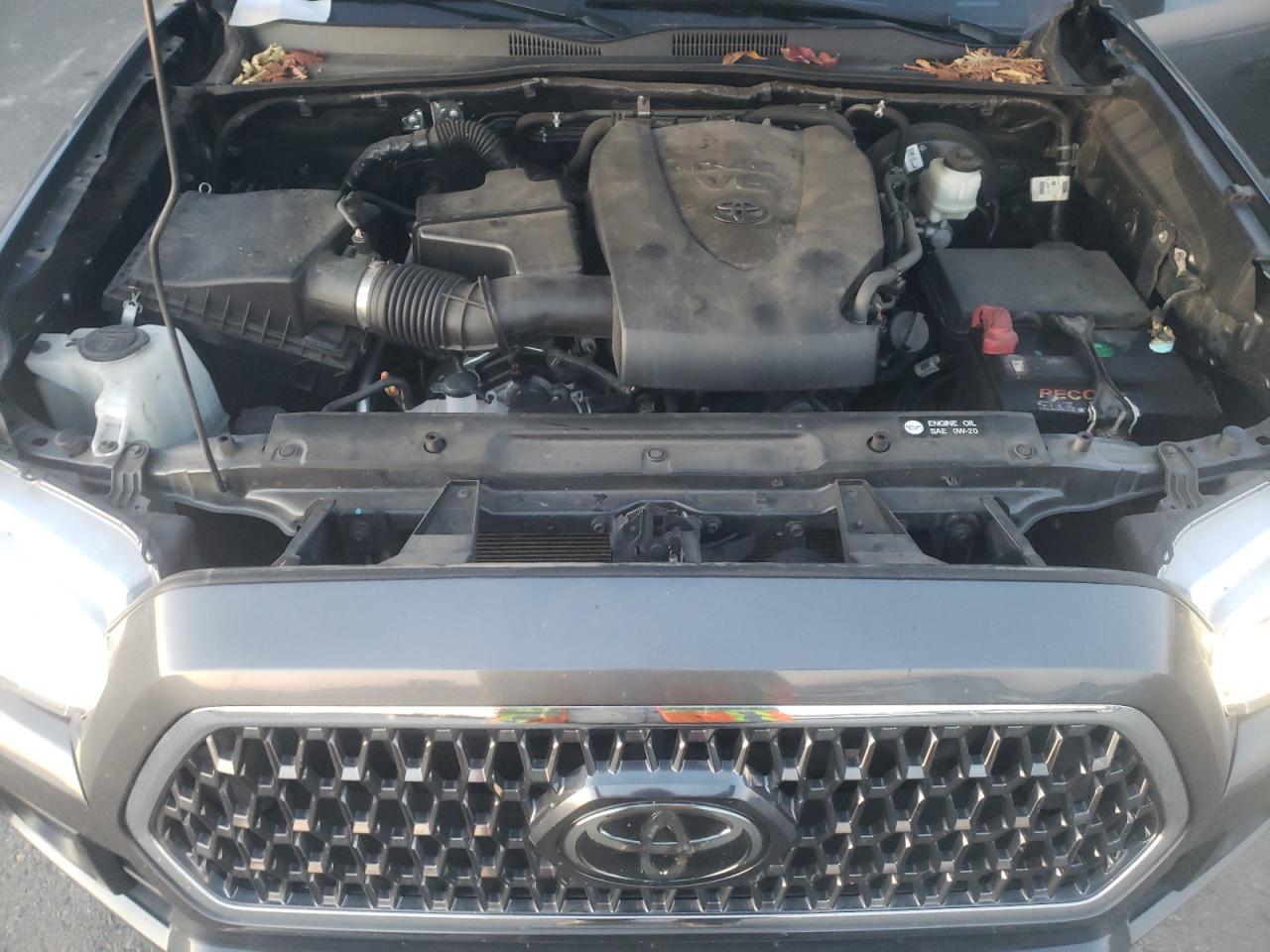 2019 Toyota Tacoma - Image 12