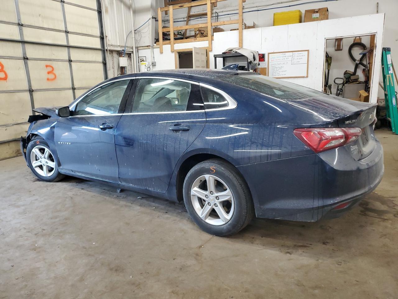 2022 Chevrolet Malibu - Image 2
