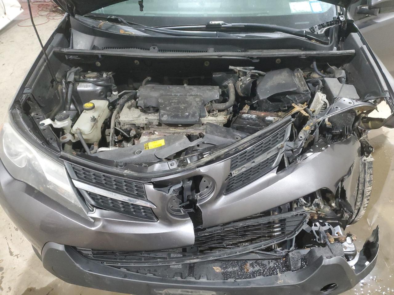 2015 Toyota RAV 4 - Image 12