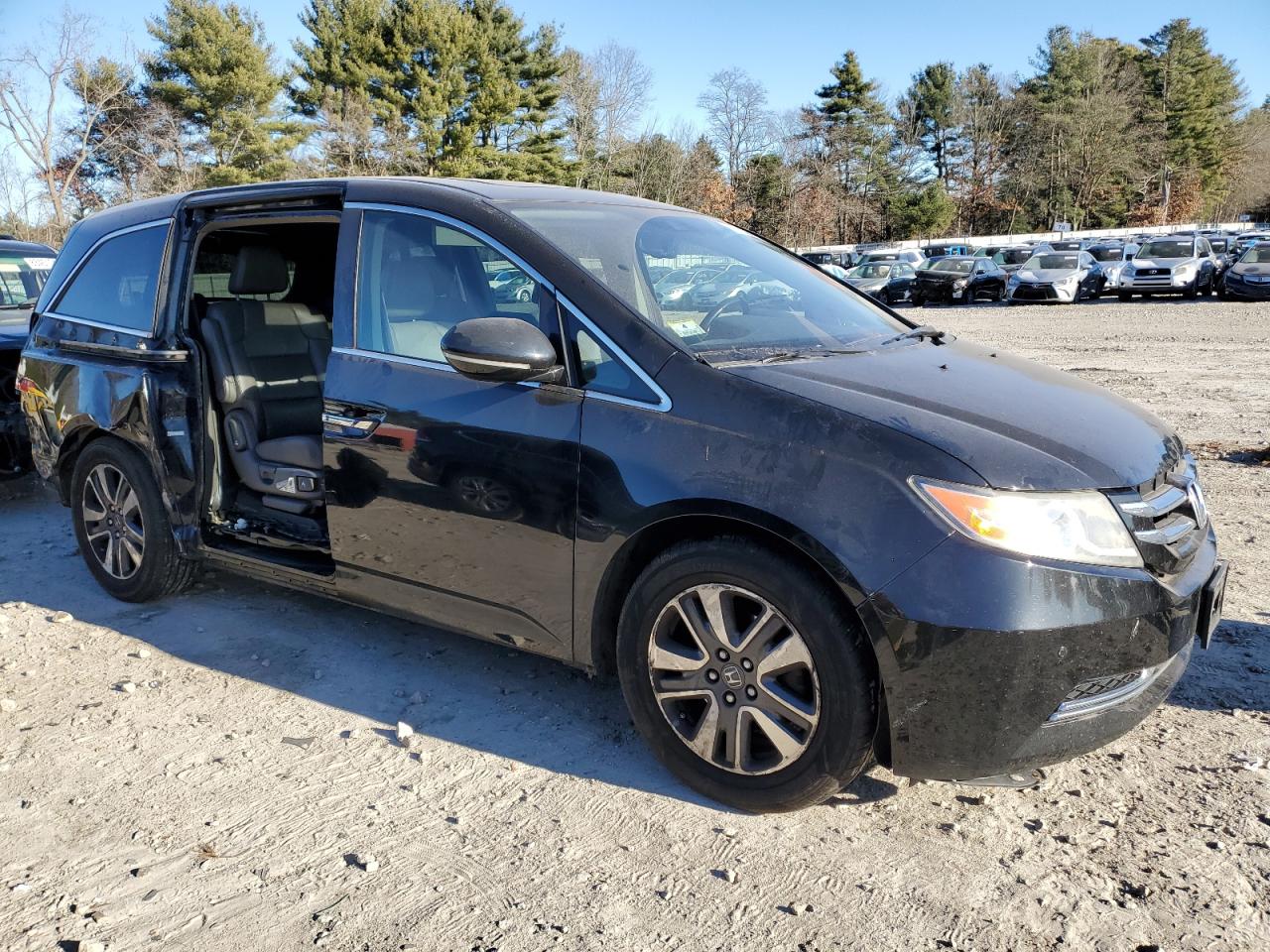 VIN 5FNRL5H90EB031580 2014 HONDA ODYSSEY no.4