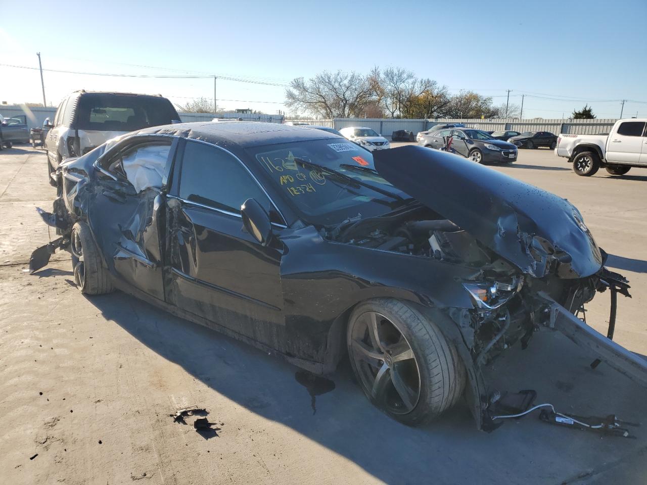 2018 Lexus IS - Image 4