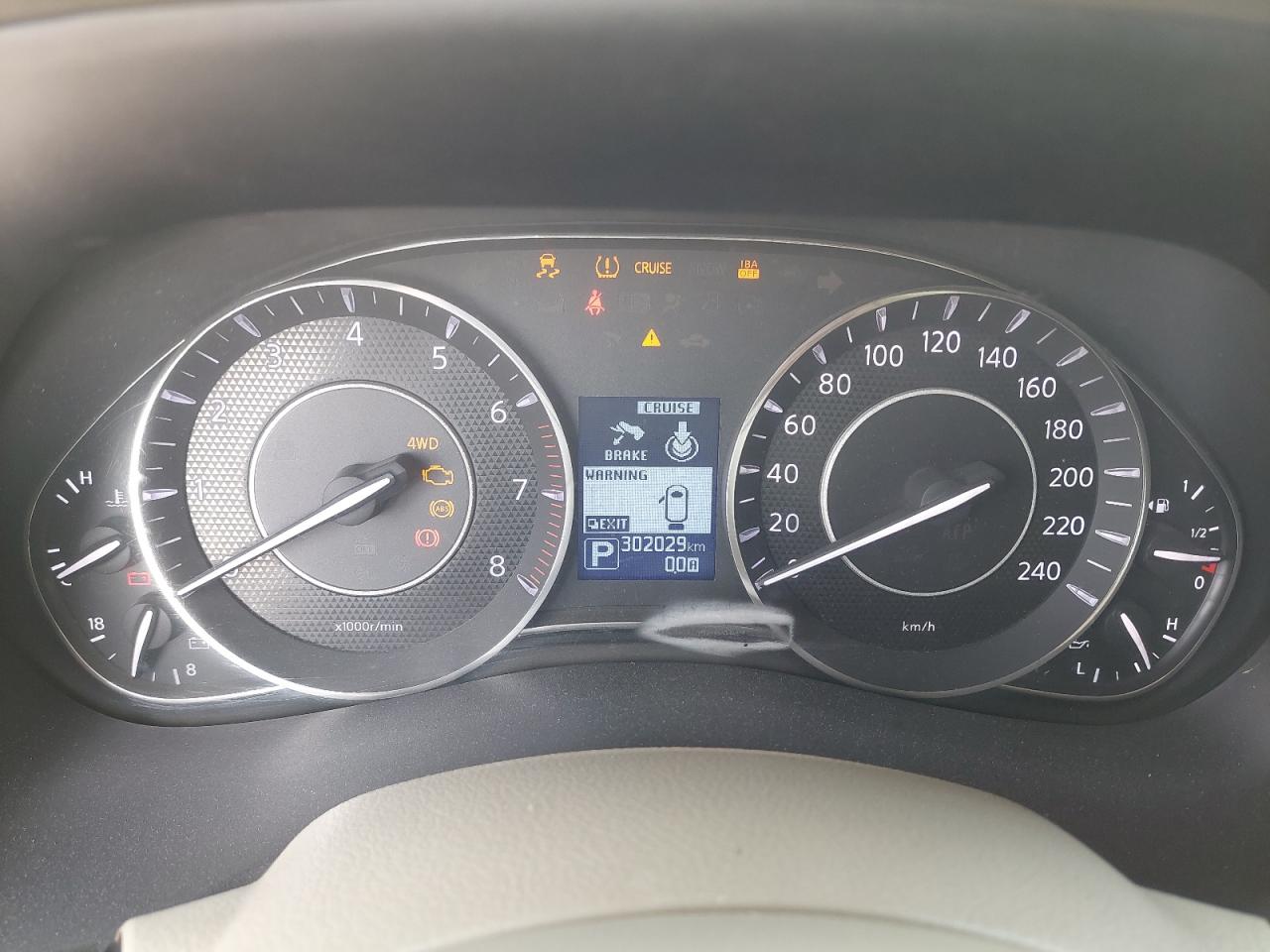 JN8AY2NY6E9060069 - 2014 Nissan Patrol - #86666344