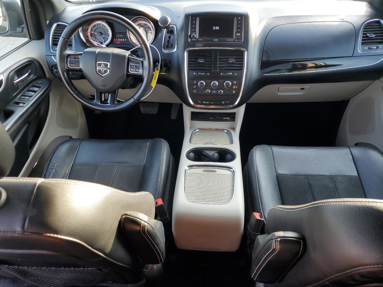 2019 Dodge Caravan - Image 8
