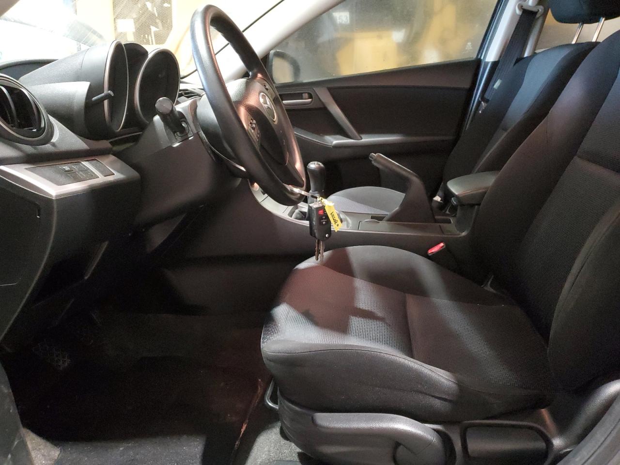 2010 Mazda 3 - Image 7