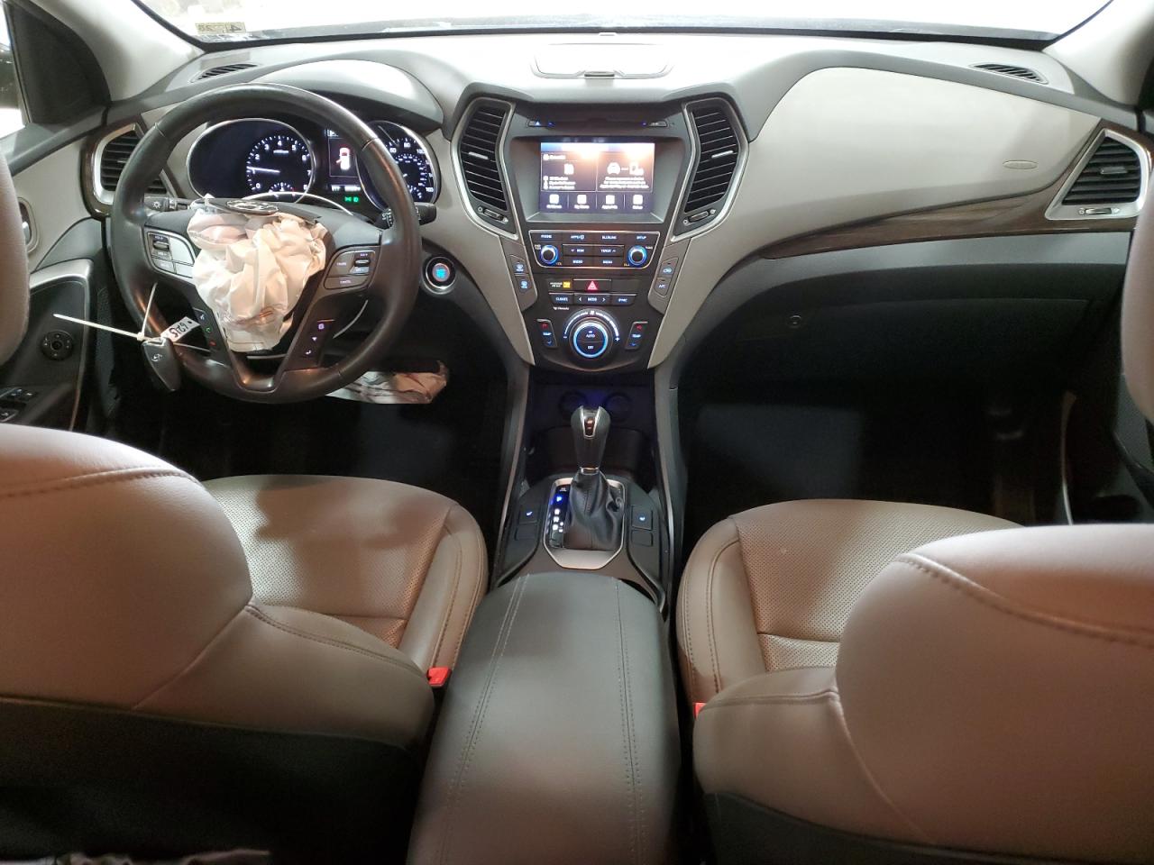 2017 Hyundai Santa Fe - Image 8