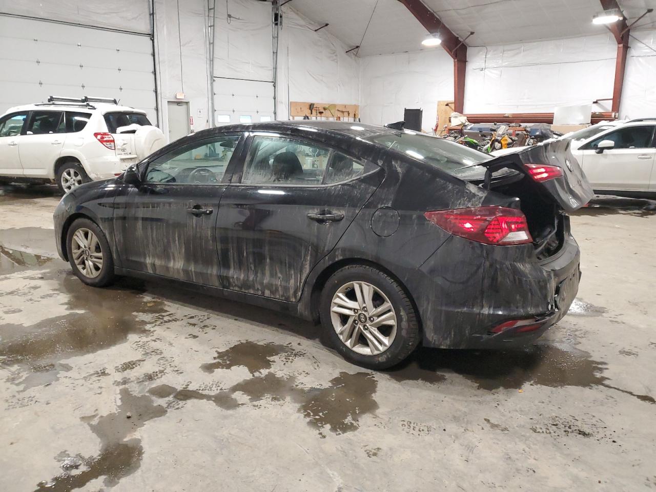 2019 Hyundai Elantra - Image 2