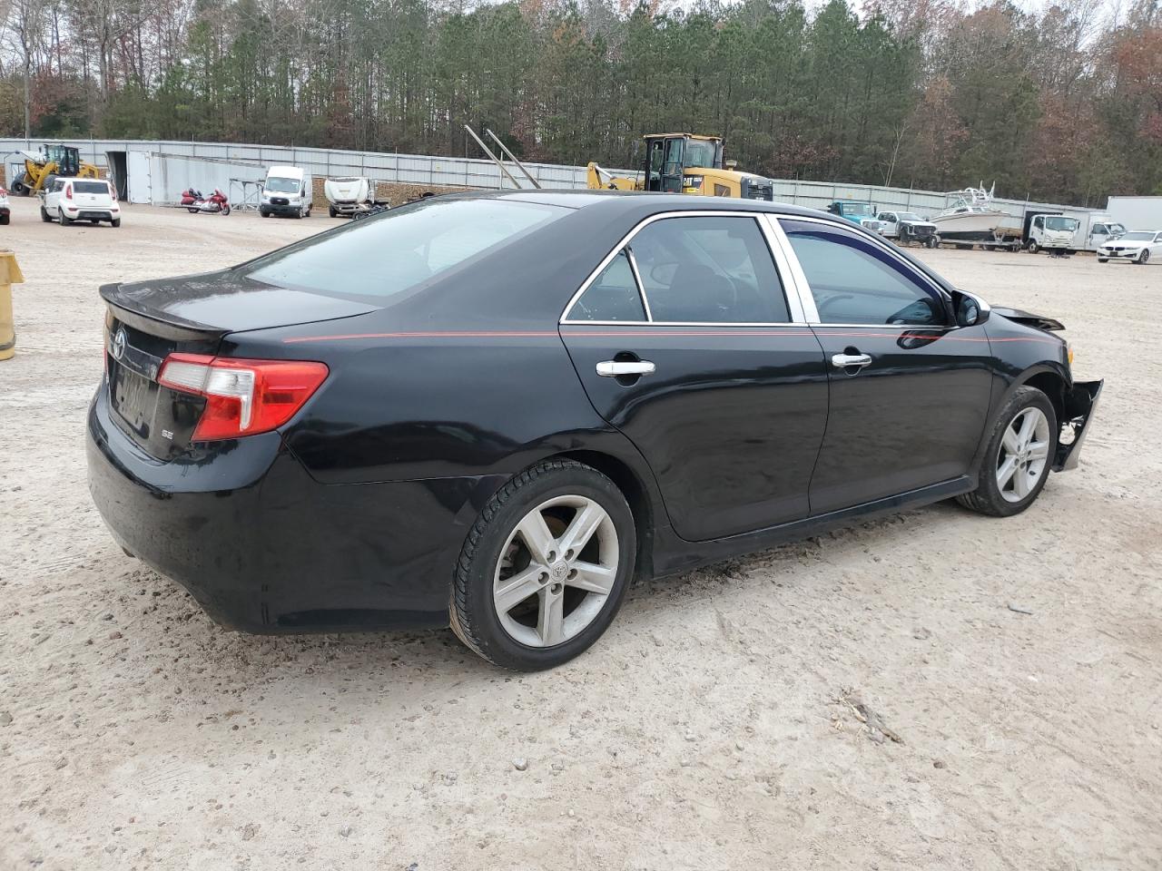 VIN 4T1BF1FK5EU465469 2014 TOYOTA CAMRY no.3