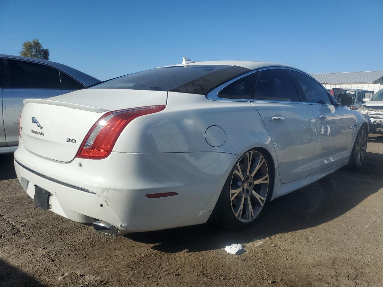 VIN SAJWA1CZ9F8V84689 2015 JAGUAR XJ no.3